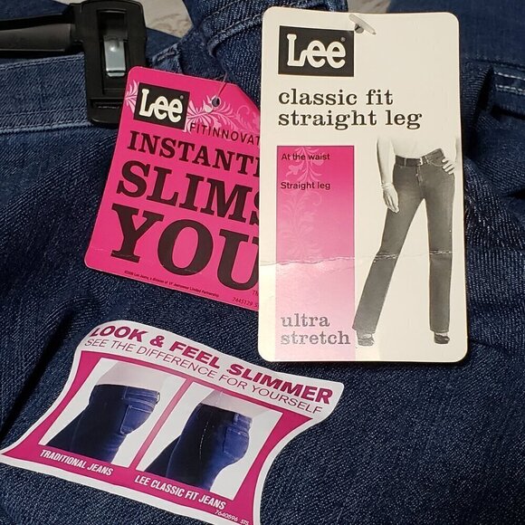 NWT Lee Classic Fit Straight Leg Ultra Stretch Jeans Women's Plus Size 28W Long - Picture 3 of 5